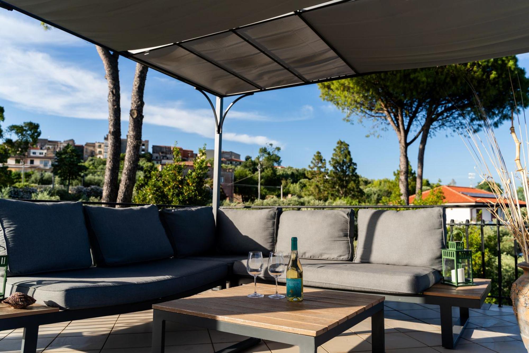 Villa Del Pino, Terrazza Vista Mare ミントゥルノ エクステリア 写真